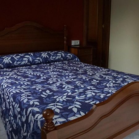 Pension Castro Parrillada Samos Bagian luar foto